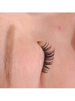 フリルアイビューティ 豊中店(Frill Eye Beauty)/