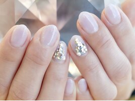 季節に合わせたオフィスネイル