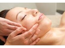 ツキイチ 香椎宮前(tsukiichi)/小顔リフトアップ