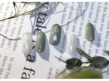 ダリアリー(Darialy)/ピスタチオカラーネイル