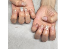 シルニー リム(Silny rim)/アシンメトリーニュアンスネイル