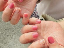 フレイムス アイラッシュ アンド ネイル(FRAMES)/チェック×ピンク