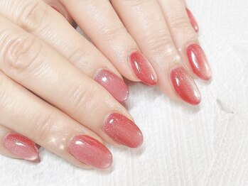 ナチュラル ネイル(Natural Nail)の写真/お仕事や家事などで派手なネイルができない方へ◎オフィスネイルで可愛い指先に♪マグネットネイル¥7500