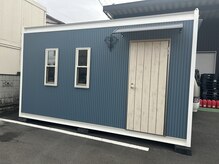ソラニワ(soraniwa)の雰囲気（サロンはこちらの青い建物です♪）