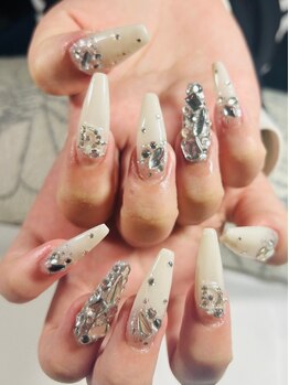 スターダストネイルビューティー 天神西通り本店(Beauty)の写真/大名★長さを出して美しい指先に♪【ベース自由☆スカルプ¥8900(他店ジェルオフ込)】も大人気♪