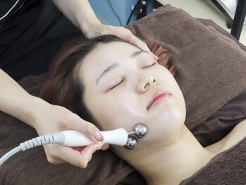 オアシス 西新井店(Oasis)の写真/圧倒的な小顔&美肌効果◎ウルトラフェイシャル独自の小顔美肌！引き締まったお顔へ♪
