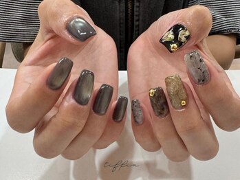 ネイルサロン ティフィン(tiffin)の写真/【ご新規様限定オフ無料】トレンドをおさえたお洒落な指先へ*マグネットネイル/ニュアンスネイル◎