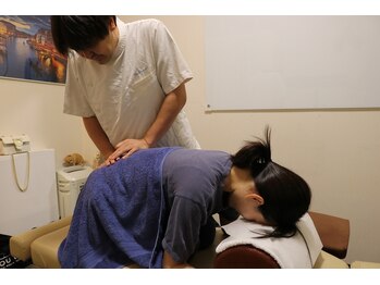 吉祥寺中央整体院の写真/22年、吉祥寺で腰痛改善と向き合う大人気整体院！様々なタイプの慢性腰痛その日その場で楽になっています。