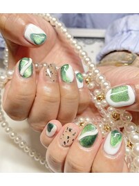 グリーンうねうねネイル