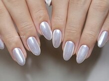 ミンスネイル(Mins Nail)/白ベースミラネイル