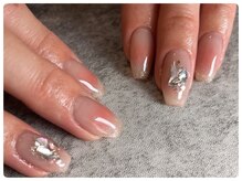 ノウェム(novem)/チークネイル