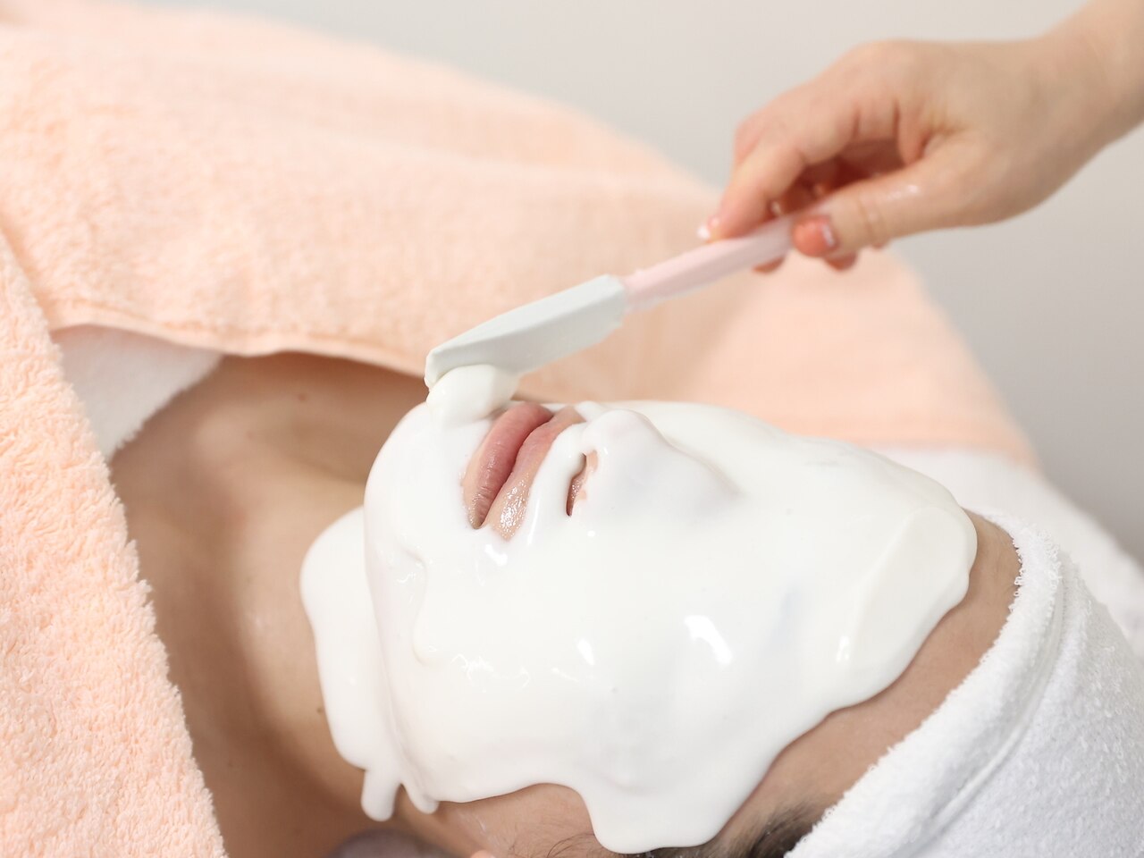 メナード サロン用 ホワイトニングパック ファッション 通販