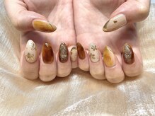 300色以上のカラーと豊富なアートからお好きなデザインを☆