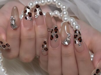 平和島ぽこの写真/《特別なイベント前に♪》チップ長さ出しやブライダルネイルも◎人気のワンホン韓国パーツも豊富にご用意!