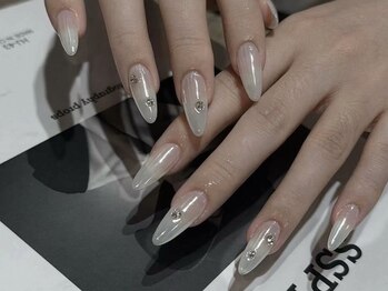 ミルキーパールロングネイル上品