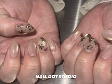 ネイルドットスタジオ 堺筋本町(NAIL DOT STUDIO)/お花ミラー