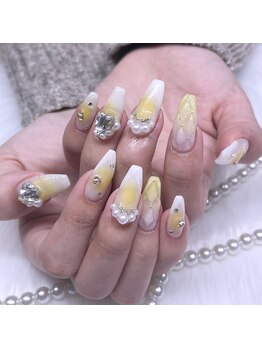 イエローチークネイル