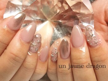 アン ジョーヌドラゴ/ミラー☆スタッズネイル