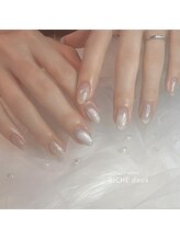 リッシュ ドゥ(RICHE deux)/ふんわりシルバーネイル