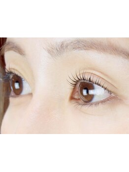 ナチュラル上品な目元にしたい