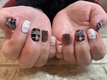 ネイルサロン シェリ(NAIL SALON Cheri)/大人のチェックネイル
