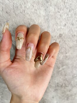 サロン バイ デイジー(SALON by DAISY)/