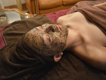 プメハナの写真/肌に関するあらゆるお悩みに。人生最後の肌改善をしませんか？大人気REVIのハーブピーリングでニキビケア！
