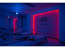 ビートピラティス 麻布十番(Beat Pilates)/暗闇×音楽×ピラティス