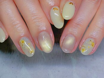 ベルジョワ(Belle Joie)/イエローネイルデザイン