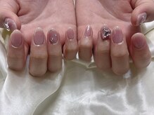 インザピンクリリー(in the pink LILY)/ちゅるんチークネイル/担当赤木