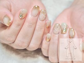 華やかゴールドミラーネイル