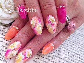 【フラワーネイル】