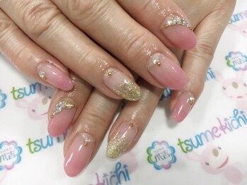 ネイルサロン 爪吉/ゆるいラインストーンが◎