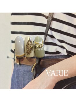 ヴァリエ(VARIE)/フェザー×フリンジ