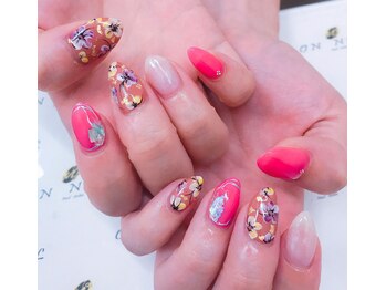 オンネイル(on nail)/