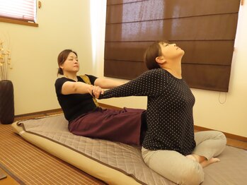 ブアサワン(Bua Sawan)/ストレッチ