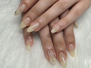 ビューティフルミー(Beautiful Me)/*ワンカラーネイルにストーン*