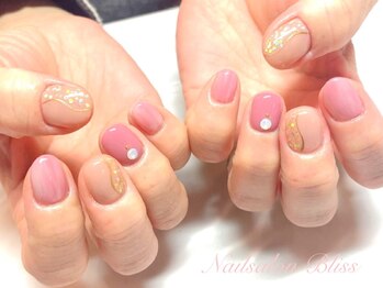 ネイルサロンブリス(nail salon Bliss)の写真/パラジェル取扱★圧倒的コスパ&センス抜群の超人気店◎ショートネイルも可愛く【シンプルア-トコ-ス¥4950】