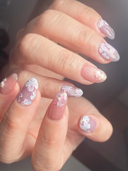 private nail care salon Ruberの写真/落ち着いた完全個室空間で動画見放題を満喫。自分時間がとれる贅沢を大人ご褒美時間に◎