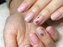 ビューティトリップ(Beauty TRIP)/冬のトレンドは雪の結晶ネイル