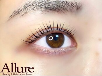 アリュール(Allure)の写真/【まつ毛パーマ】持ちが良く、ナチュラルに仕上がるまつ毛パーマが大人気♪お化粧無しでも目元をキレイに◎