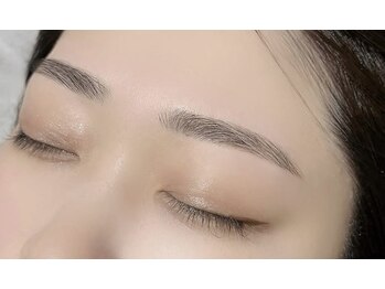 ザ サロン アリア 池袋(THE SALON aria)の写真/年齢とともに変わる眉悩みを上品に美しく解消する人気のメニューが多数☆
あなたに合った眉デザインを！
