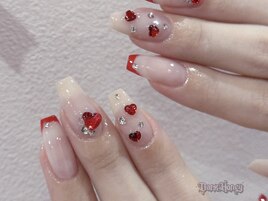 ハートいっぱいガーリーネイル