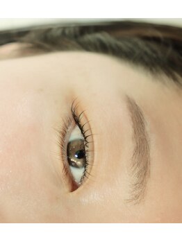 タン(TAN)/柔らかいカールで繊細に艶やかに