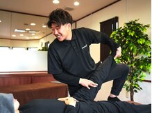 ストレッチゼロ　富士吉田店の雰囲気（プロのトレーナーによるオーダーメイドのストレッチを行います！）