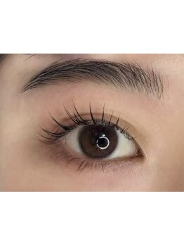 ナチュラル上品な目元にしたい