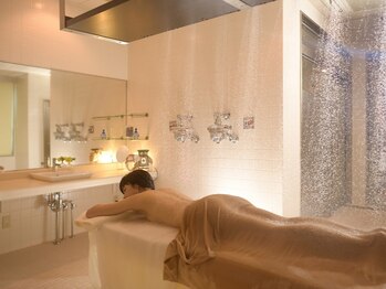 スパ コンコルディア(Spa Concordia)の写真/フランス伝統の【ヴィシーシャワー】が大人気！その後のハンドマッサージでより良い効果を＊＊