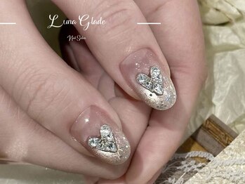 ルナグランデ(Luna Glade)/親指ハート