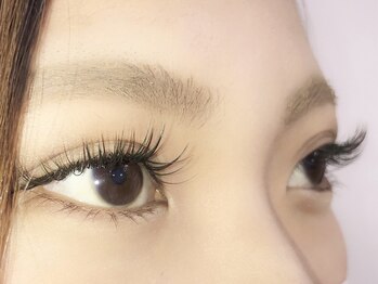 イアラ(iara)の写真/まつ毛パーマとエクステでよりパッチリに♪毛量が少ない方もまつ毛の健康を保ちながら、美しい目元へ