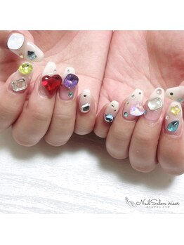 イリゼ(iriser)/宝石ネイル